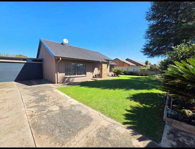 4 BEDROOM HOUSE FOR SALE IN ARCON PARK